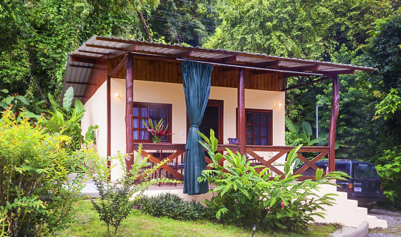 Coconut Grove Oceanfront Cottages Dominical Exterior photo